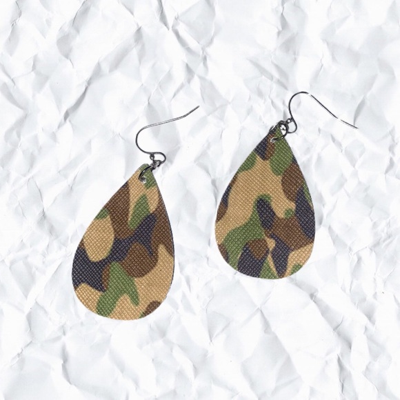 Green camo Double sided earrings. 1.5” inch length teardrop shape - Picture 3 of 3
